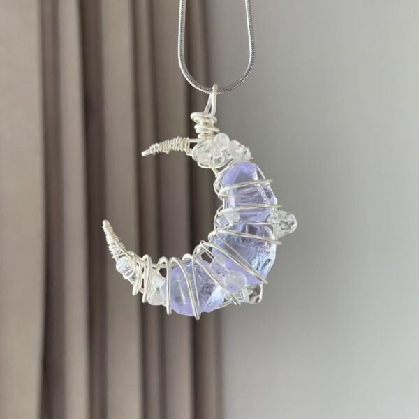 d32b11e1752748fb0baeb507c8b23b97 Crystal design, gemstone necklace, winding pendant, moon collarbone, sweater chain