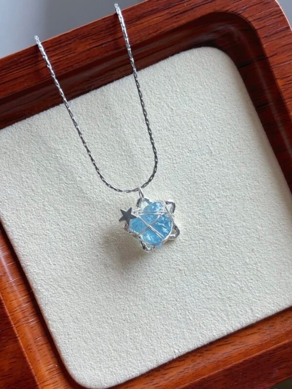 Handmade winding star sea blue treasure crystal necklace, beautiful and peaceful. Preferred Gift